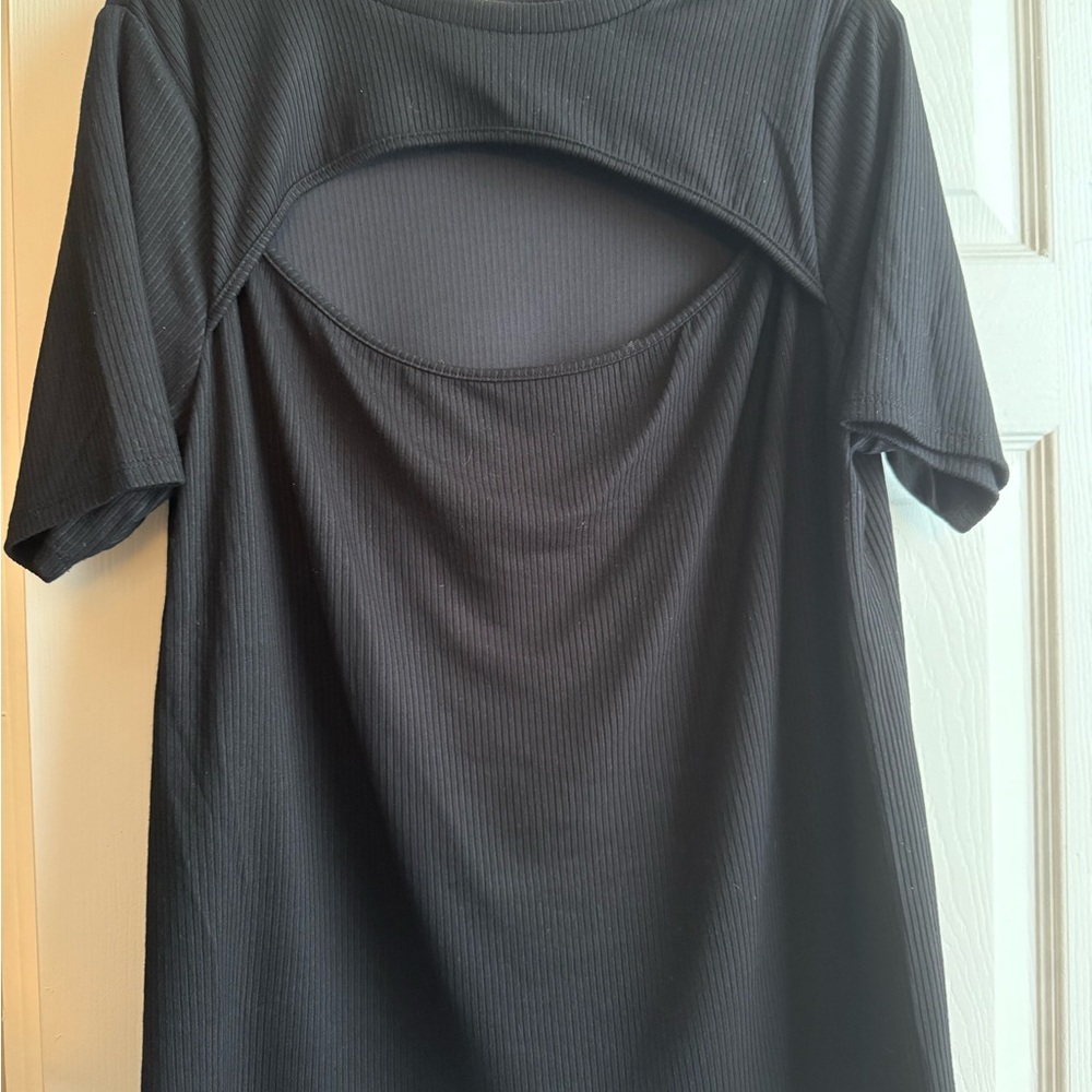 Ava & Viv Black Cutout Short Sleeve Top